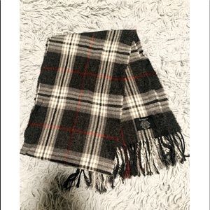 EUC Plaid 100% Acrylic Fringe Scarf